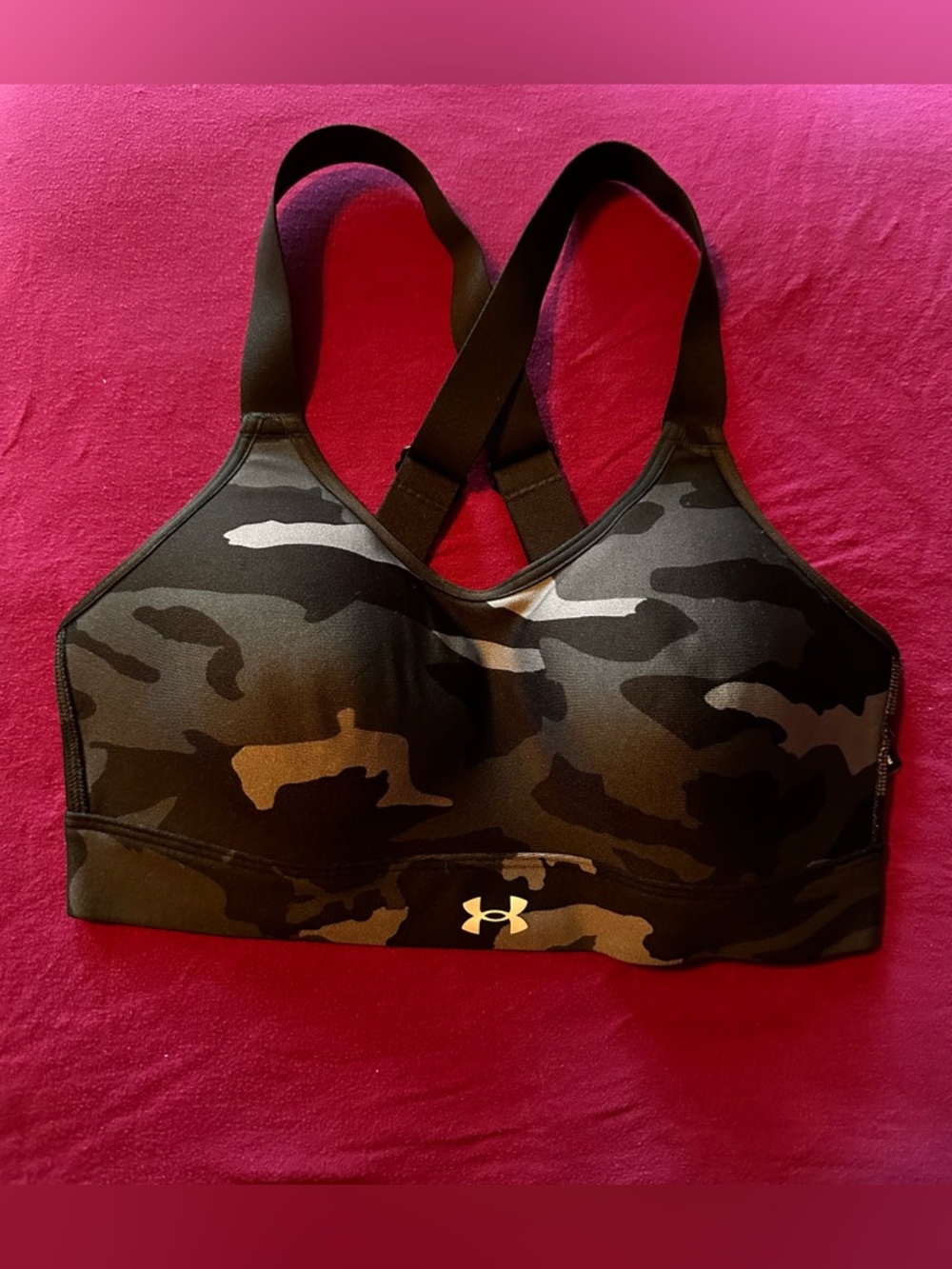 Under Armour black camo sports bra with tag